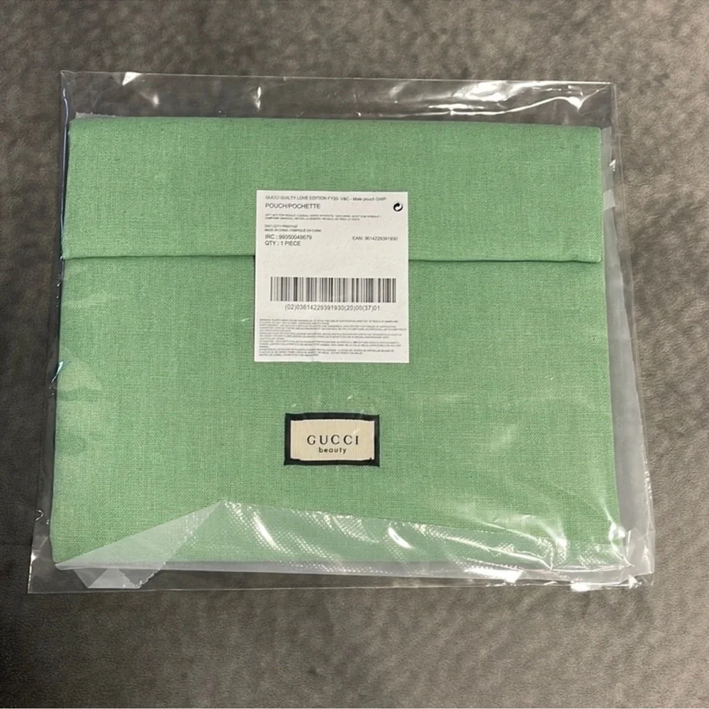 Gucci cosmetics bag